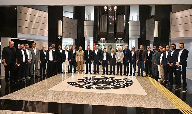 Memduh Büyükkılıç KAYSO toplantısına katıldı
