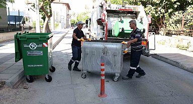 Mersin kent merkezindeki çöp konteynerleri yenileniyor