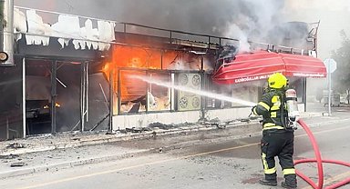 Mersin'de ekmek fırınında yangın