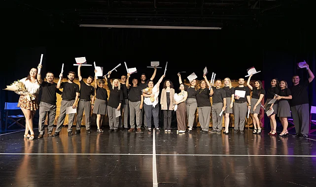Mersin'de tiyatro kursları final yaptı