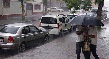 Meteoroloji uyarmıştı: Kars'ı dolu vurdu, Sanayi Bölgesi beyaza büründü