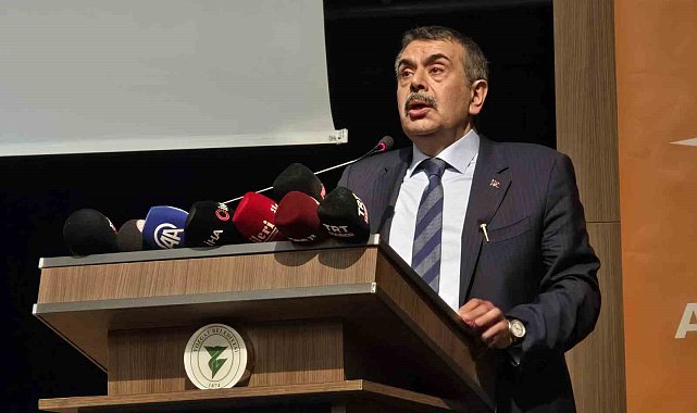 Milli Eğitim Bakanı Tekin: "Ekrem İmamoğlu Özgür Özel ilişkisini Tosun Paşa filmine benzetiyorum"