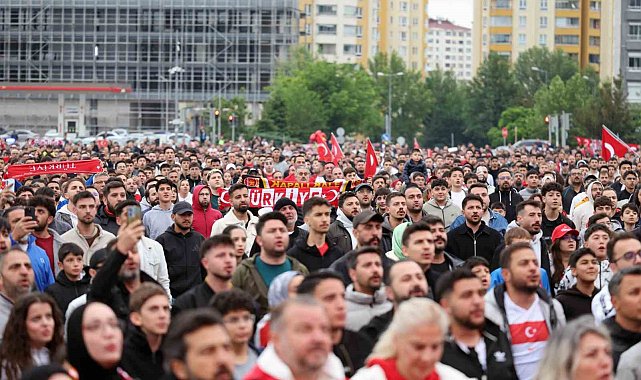 Milli heyecan Talas'ta yürekleri ısıttı