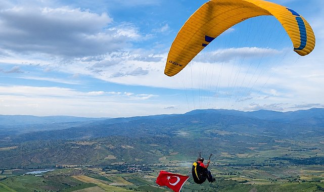 Millilere gökyüzünden destek