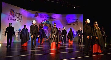Mimar Sinan Akademi'den yıl sonuna özel sanat performansı