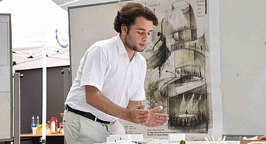 Mimarlık bölümü öğrencilerinden final jürisi ve proje sergisi