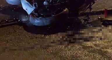 Minibüs ile çarpışan motosikletin Rus sürücüsü hayatını kaybetti