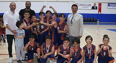 Minik devler parkede kıyasıya yarıştı