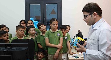 Minik öğrenciler Hatay bilim merkezinde bilimle buluştu
