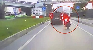 Motosiklet dolmuş minibüse arkadan çarptı: 1 yaralı