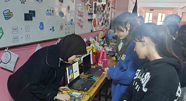 Muradiye MTAL'den ortaokul öğrencilerine bölüm tanıtım sergisi