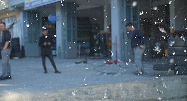 Muş'ta kavak polenleri esnafı olumsuz etkiliyor