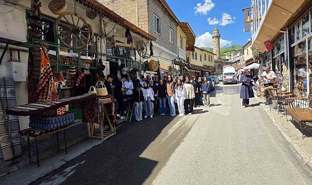 Muşlu öğrenciler tarihi mekanları yerinde inceledi