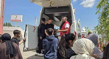 Muşlu öğrencilerden Kızılay'a ziyaret