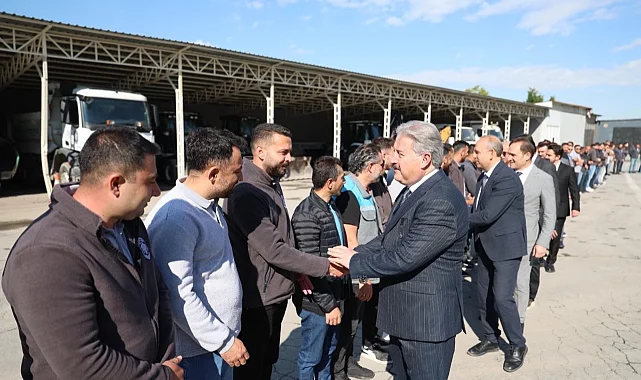 Mustafa Palancıoğlu personelle bayramlaştı