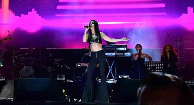 Mut Festivalinde Ceza ve Simge rüzgarı esti