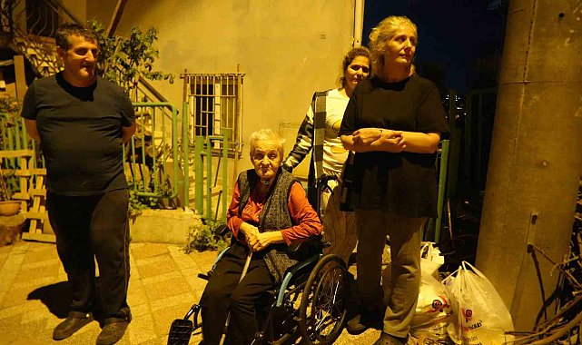 Mutfak tavanından sıva düştü: 5 kişilik aile tahliye adildi