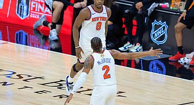 New York Knicks, San Antonio Spurs'ü yenerek NBA finallerine galibiyetle başladı