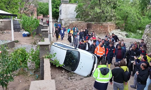 Niğde Gümüşler'de sel felaketi: 1 ölü, 5 yaralı! Hasar tespitler sürüyor