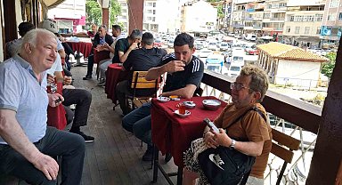 Niksar'da yaşayan 1 metrelik adam ilçenin neşe kaynağı oldu