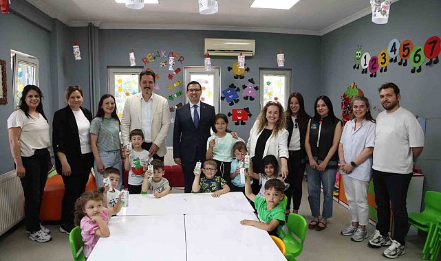 Nilüfer Belediyesi çocukların süt tüketimini destekliyor
