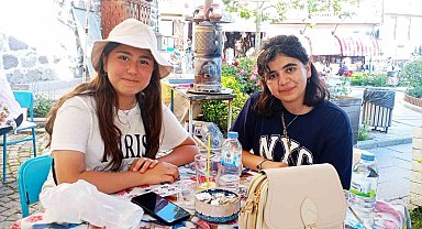 Öğrenciler okudukları romanlardaki mekânları Ankara'da gezip gördü