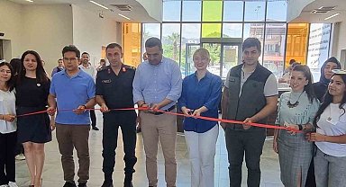Öğrencilerden muhteşem sergi ve tiyatro gösterisi