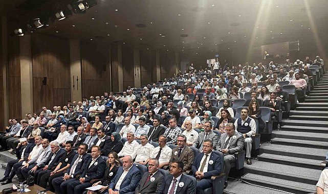 Okul saldırılarında hayatını kaybeden öğretmenler Fatih'te anıldı