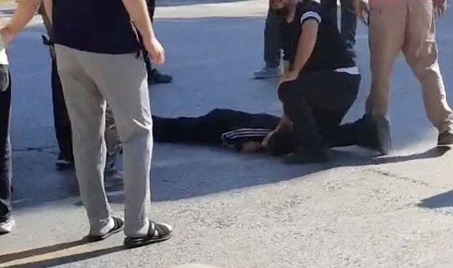 Okul servisi scooterle çocuğa ardından otomobile çarptı: 2 yaralı