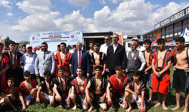 Okul Sporları Aba Güreşi Türkiye Şampiyonası Şahinbey'de başladı
