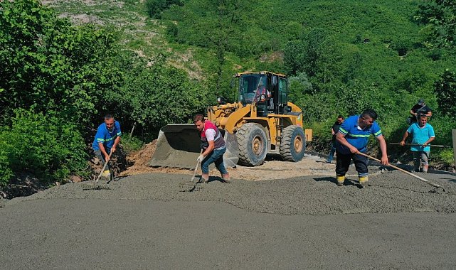 Ordu'da heyelan sonucu açılan alternatif yol betonla güçlendirildi