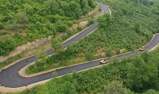 Ordu'da Gürgentepe-Gölköy bağlantı yoluna sıcak asfalt