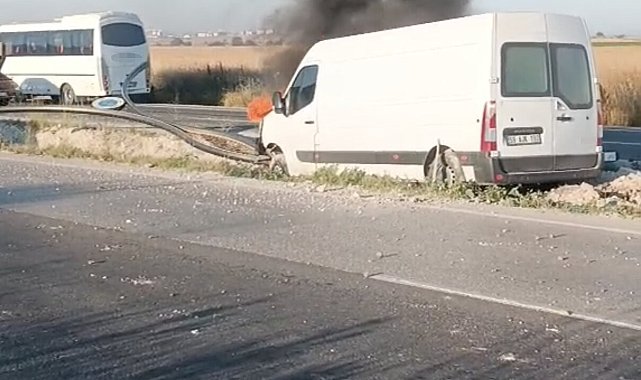 Orta refüje giren panelvan araç alev aldı: 1 yaralı