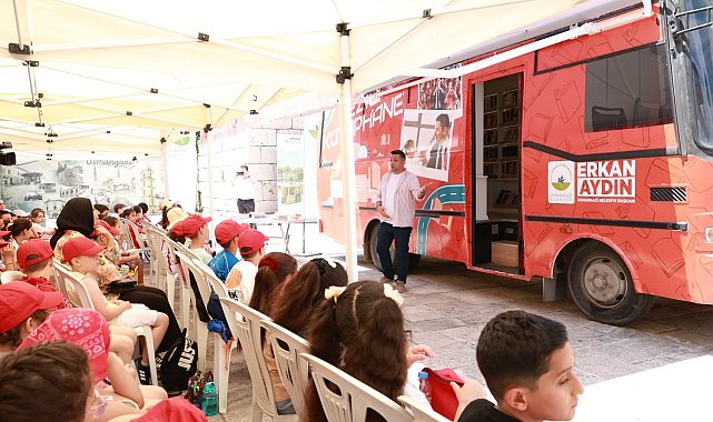 Osmangazi Belediyesi çocuklara kitap ve tarih sevgisi aşılıyor