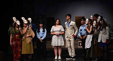 Osmangazi'de gençlerin tiyatro performansı damga vurdu