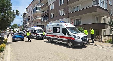 Otomobil apartman bahçesine uçtu, faciadan dönüldü