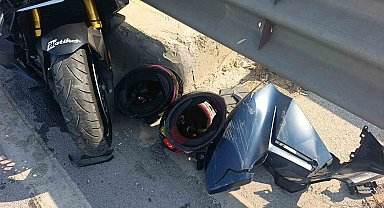 Otomobil ile motosiklet çarpıştı:2 kişi yaralandı