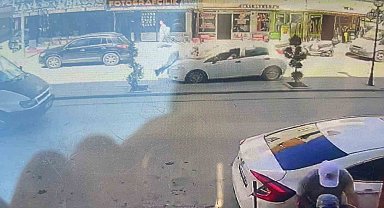 Otomobilin çarptığı yayanın 10 metre savrulduğu anlar kameraya yansıdı