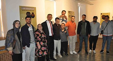Özel bireylerden Muş Müzesi'ne ziyaret