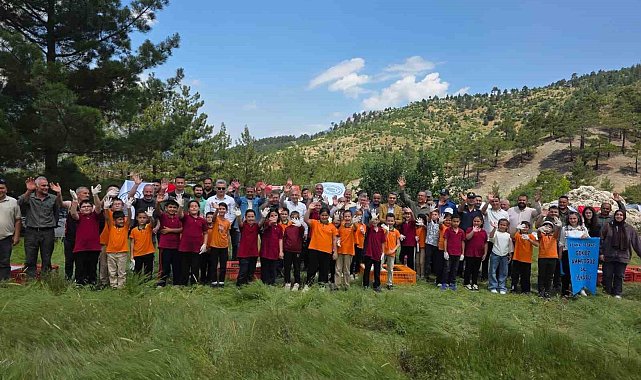 Pozantı'da doğaya 300 kınalı keklik salındı