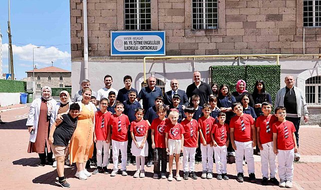 Rektör Altun'dan özel öğrencilere ziyaret