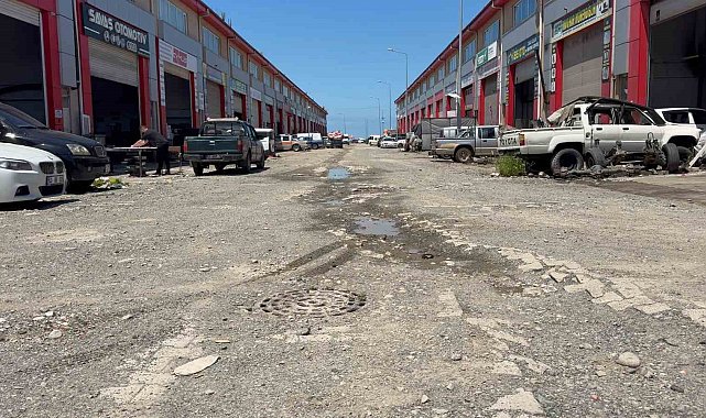Rize'de su hattı çalışması sanayi esnafını mağdur etti