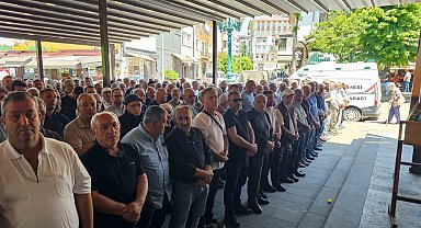 Rize'deki kazada hayatını kaybeden yaşlı çift son yolculuğuna uğurlandı