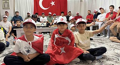 Sabah namazında buluştular, Dünya Kupası heyecanını camide yaşadılar