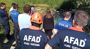 Sakarya Nehri'ne serinlemek için giren 18 yaşındaki gencin cenazesi çıktı