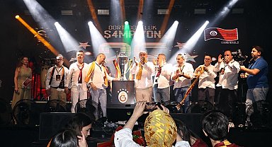 Şampiyonluk kupası Denizli'deki Galatasaraylılarla buluştu