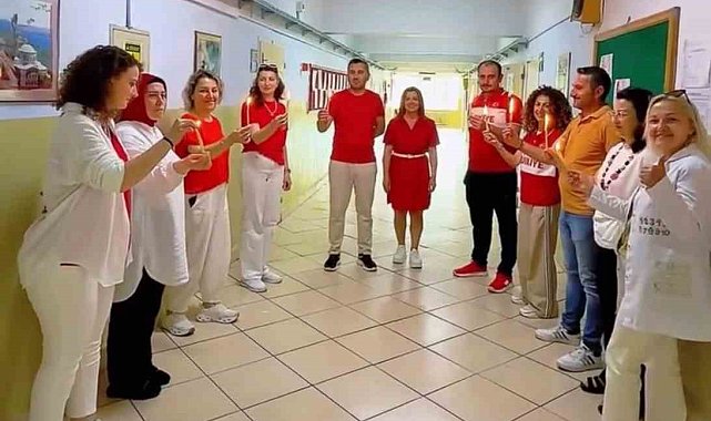 Samsun'da öğretmenlerden A Milli Takım'a klipli destek
