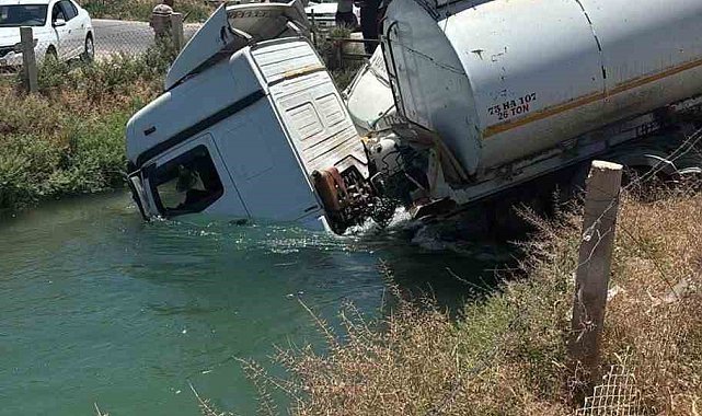 Şanlıurfa'da tanker ve kamyon sulama kanalına düştü: 2 yaralı