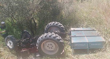 Şarampole düşen traktörünün altında hayatını kaybetti
