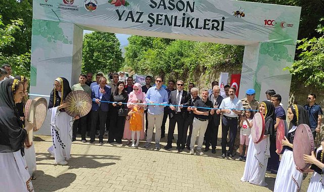 Sason'da ilk defa düzenlenen yaz şenliği yoğun ilgi gördü
